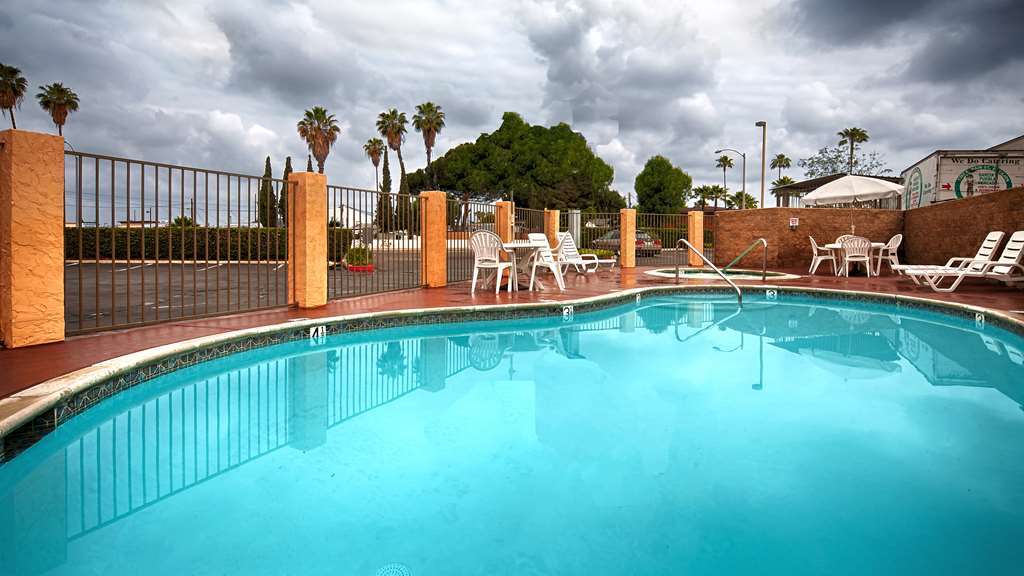 Rancho San Diego Inn & Suites Эль Каджон Удобства фото