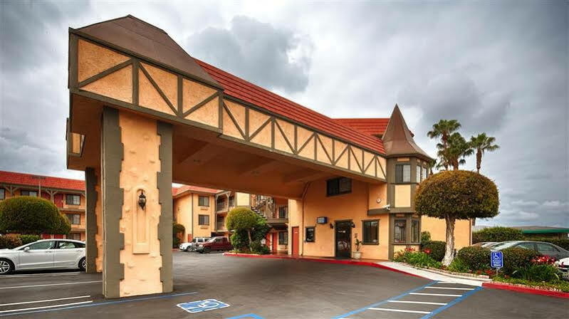 Rancho San Diego Inn & Suites Эль Каджон Экстерьер фото
